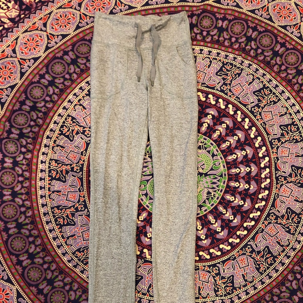 Grey lulu lemon pants